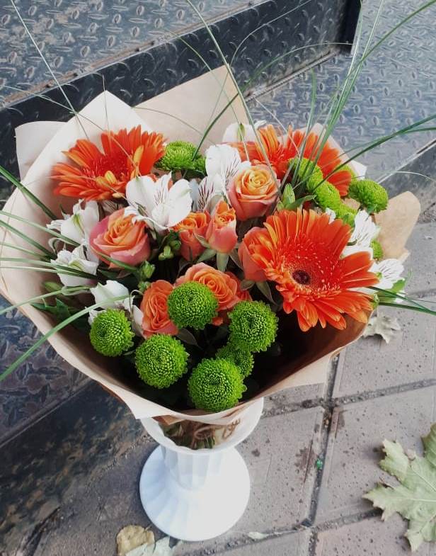 Букет цветов из: Герберы, Хризантемы, Альстромерии и Розы в Шемордан