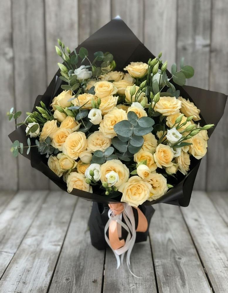 Букет цветов из: Розы и Лизиантусы в Шемордан