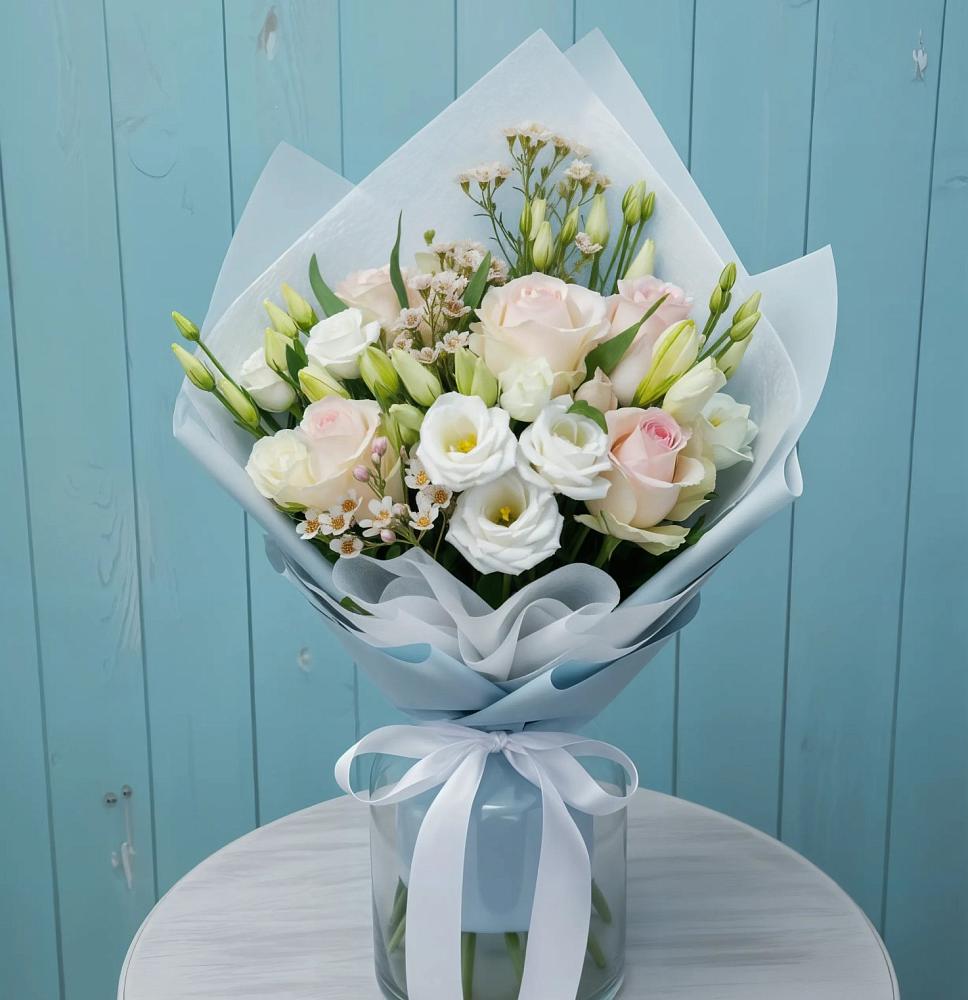 Букет цветов из: Розы и Лизиантусы в Шемордан