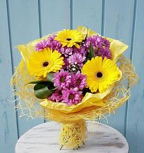 Букет цветов из:  Хризантемы и Герберы в Шемордан