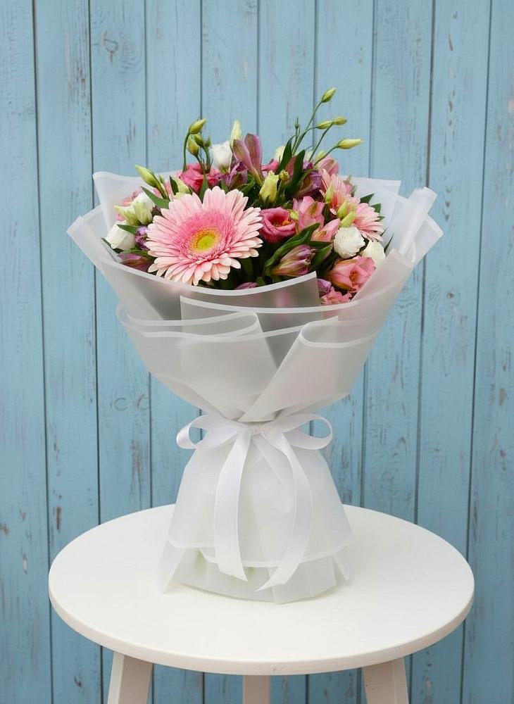 Букет цветов из: Герберы, Альстромерии и Лизиантусы в Шемордан