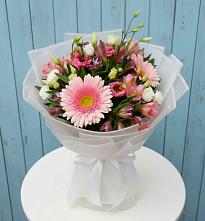 Букет цветов из:  Герберы, Альстромерии и Лизиантусы #REPLACE_PRED# Шемордан