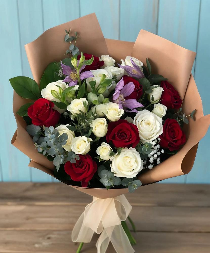 Букет цветов из: Розы и Альстромерии в Шемордан