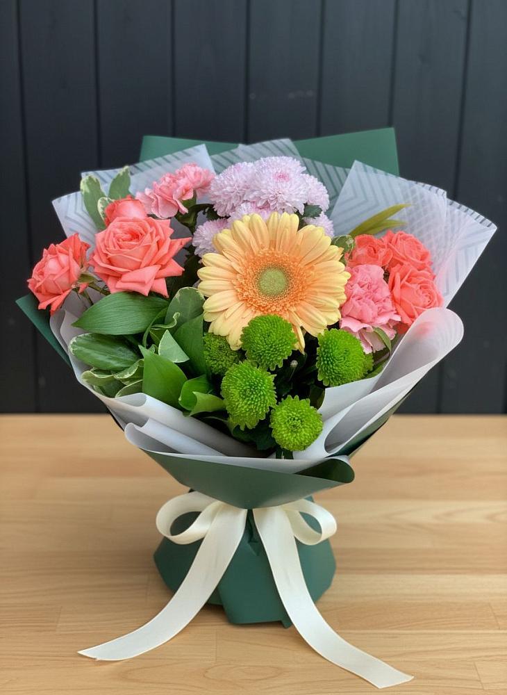 Букет цветов из: Гвоздики, Розы, Герберы и Хризантемы в Шемордан